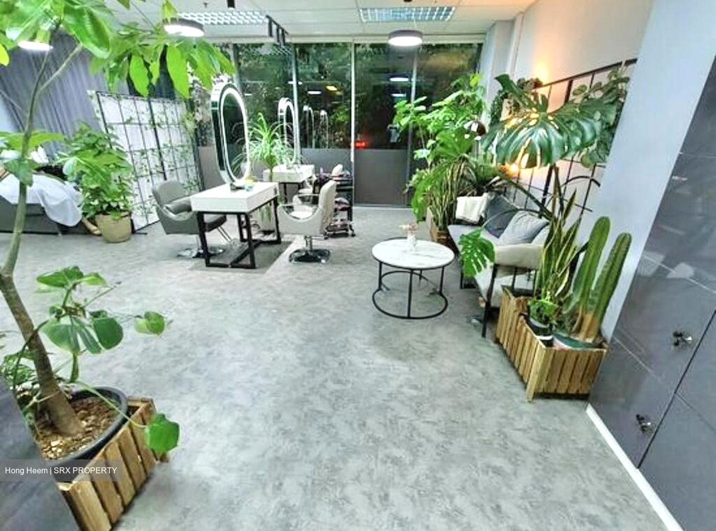 The Mezzo (D12), Retail #496585061